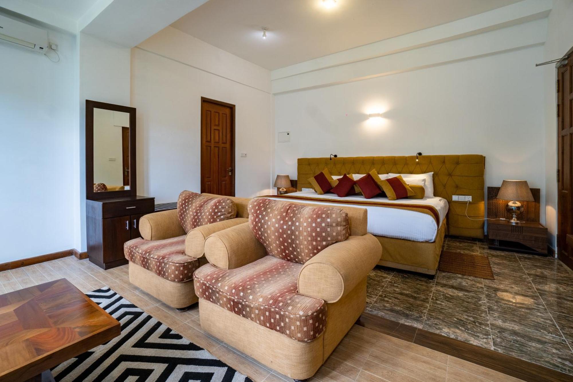 Shanthi Uyana Kandy Buitenkant foto